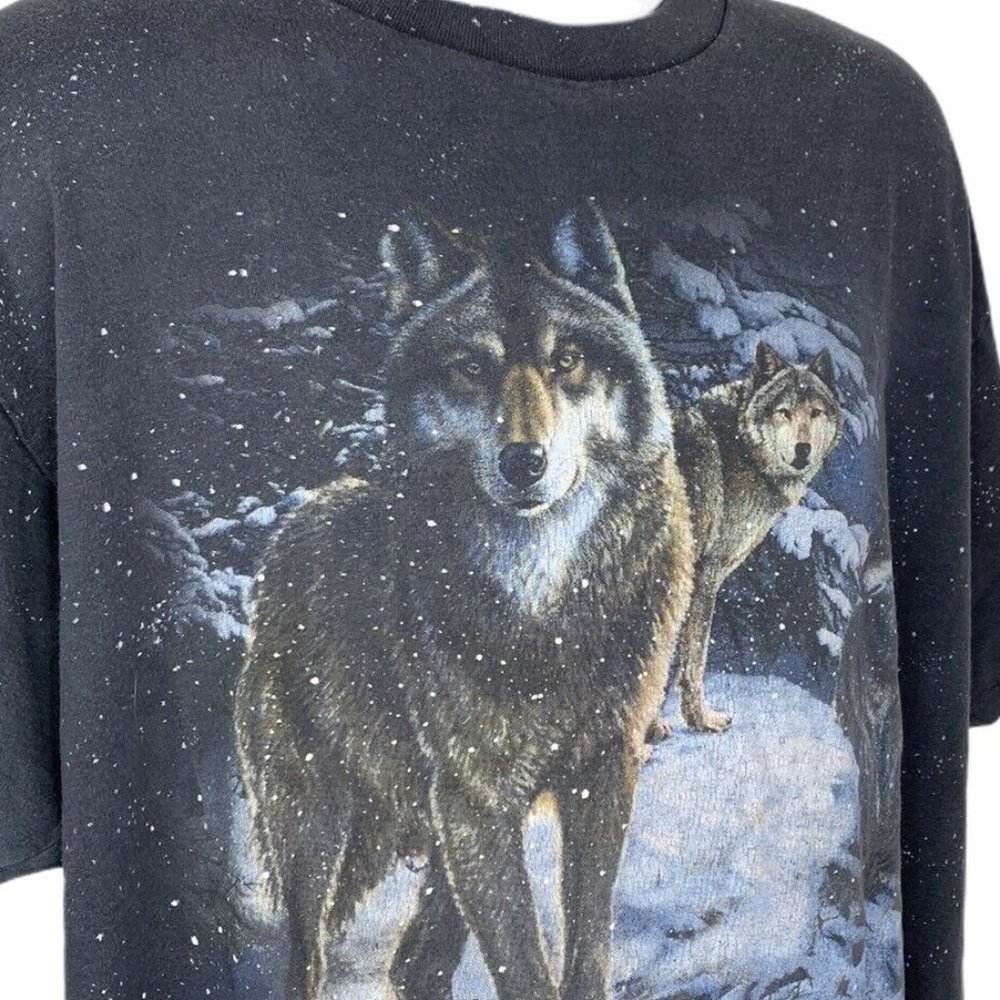 3D Emblem Mens Wolves in Snow Vintage 90s Graphic